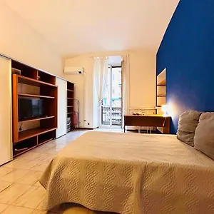 https://apt-navigli-very-big-with-balcony.it-lombardy.com